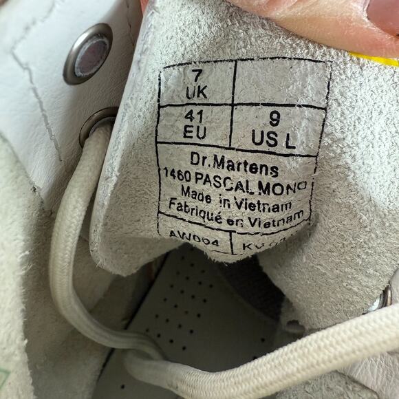 Dr. Martens 1460 Pascal Mono Chelsea Boots Women 9 White Leather Lace Up Pull On - Picture 9 of 9